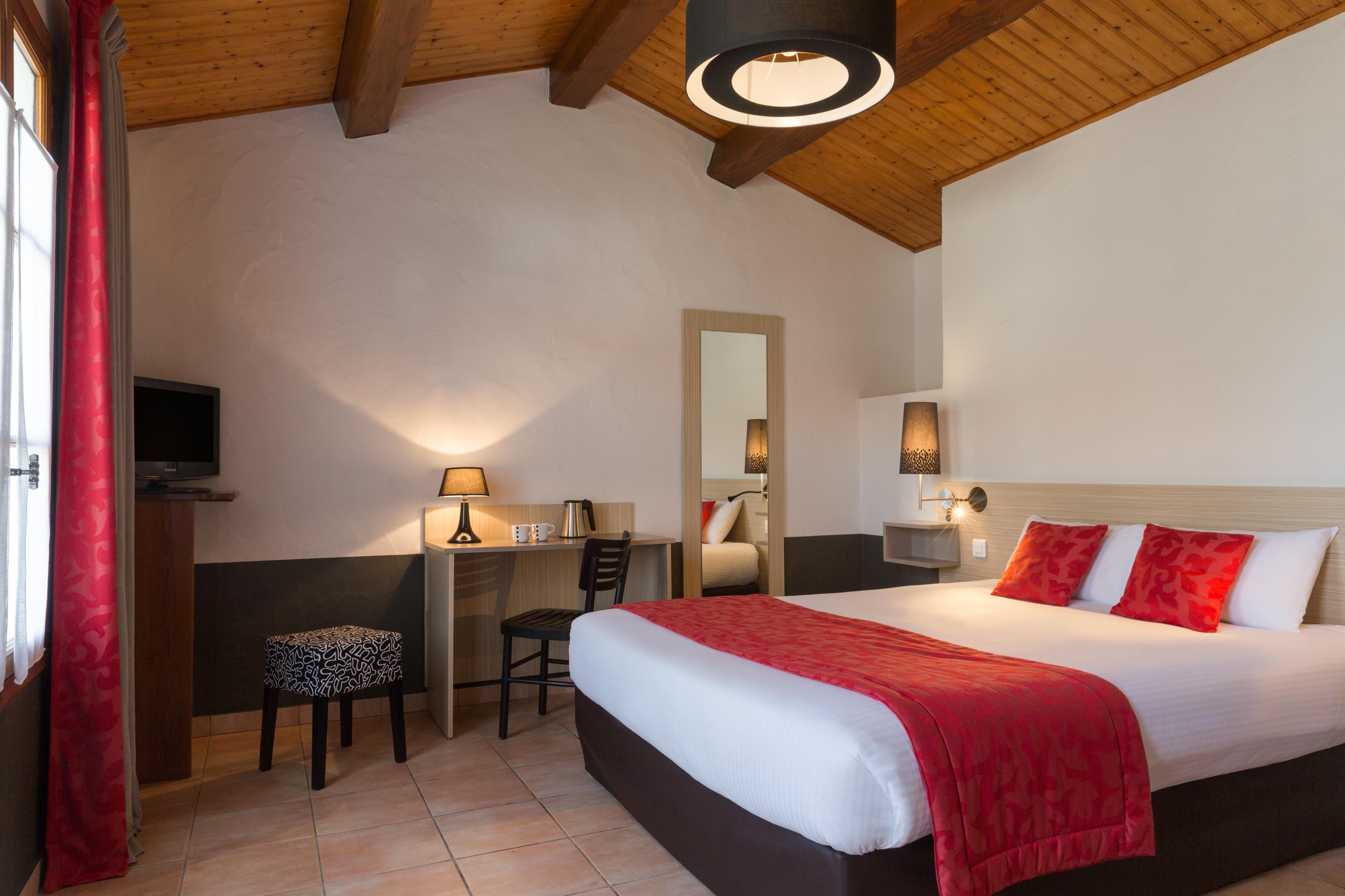 Domaine Le Martinet, The Originals Relais Hotel Bouin  Екстериор снимка