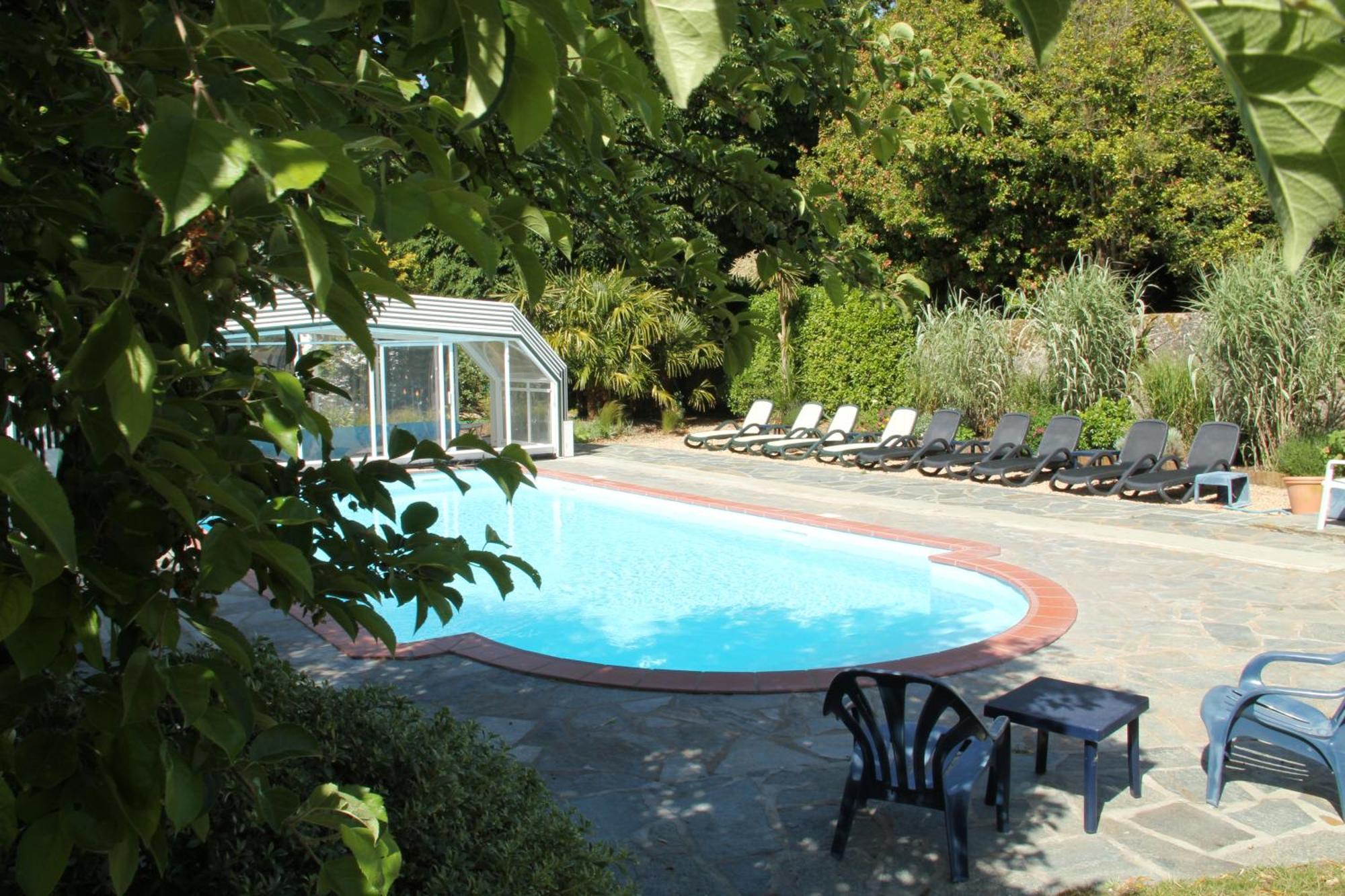 Domaine Le Martinet, The Originals Relais Hotel Bouin  Екстериор снимка