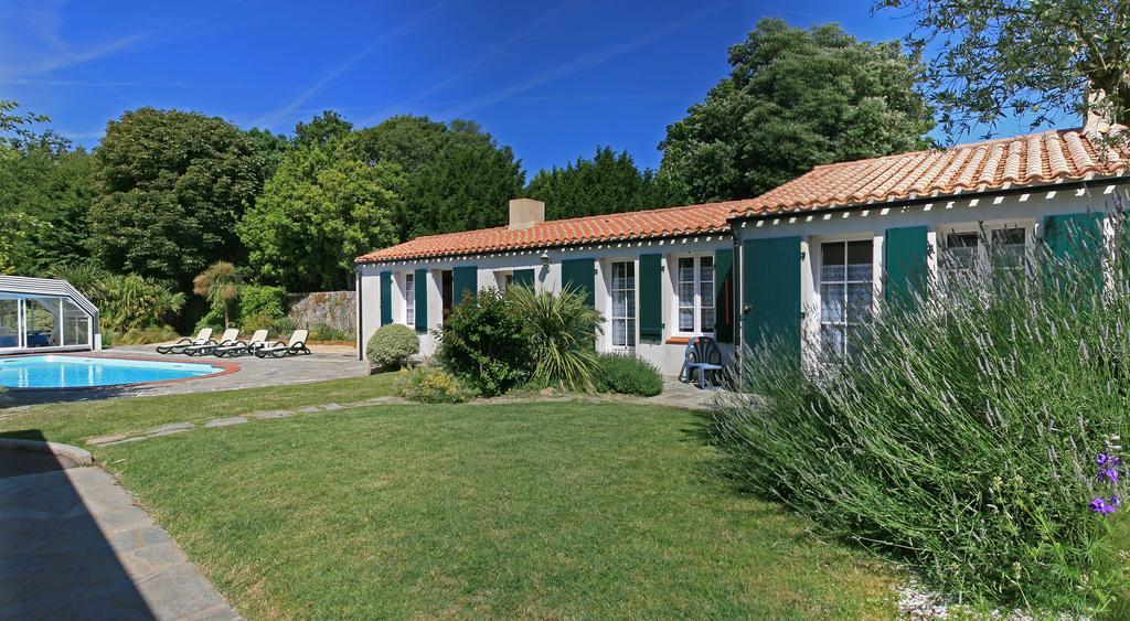 Domaine Le Martinet, The Originals Relais Hotel Bouin  Екстериор снимка