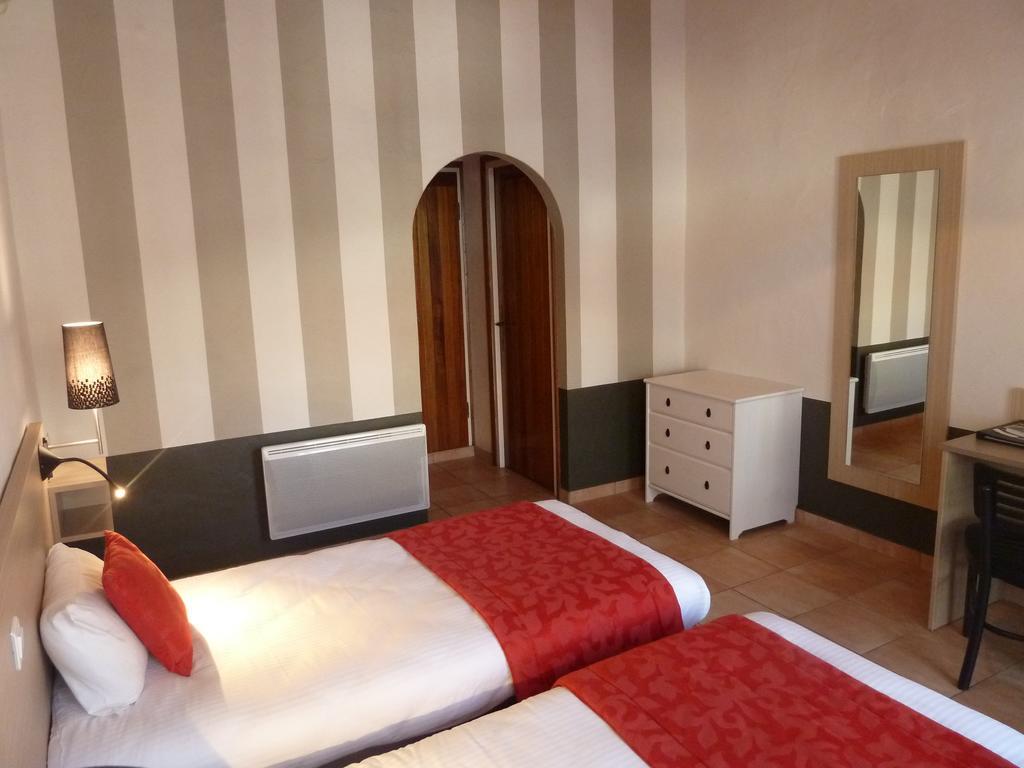 Domaine Le Martinet, The Originals Relais Hotel Bouin  Екстериор снимка